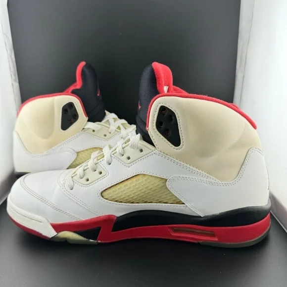 Jordan 5 Retro Sneaker Size 11 Men